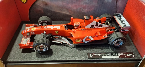 Ferrari F2003 Michael Schumacher F1 World Champion 2003 1:18