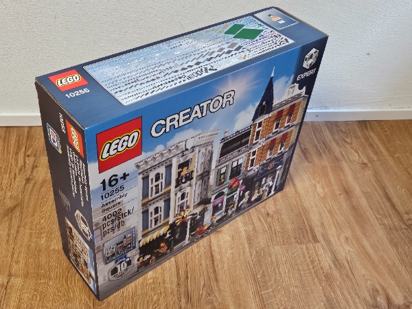 LEGO Creator Expert 10255 Assembly Square / Stadtleben (OVP)