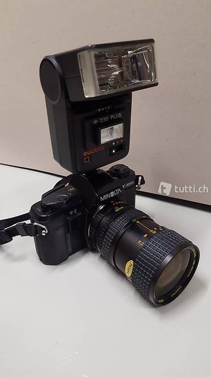 Minolta X-300s Fotoausrüstung / 3 Objektive / Blitz / Tasche