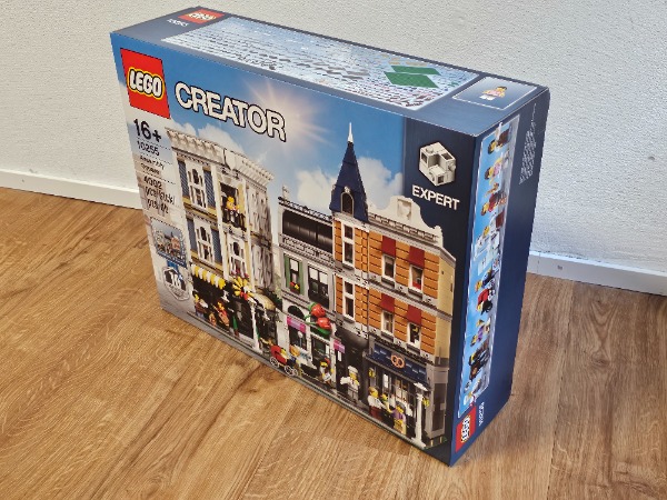 LEGO Creator Expert 10255 Assembly Square / Stadtleben (OVP)